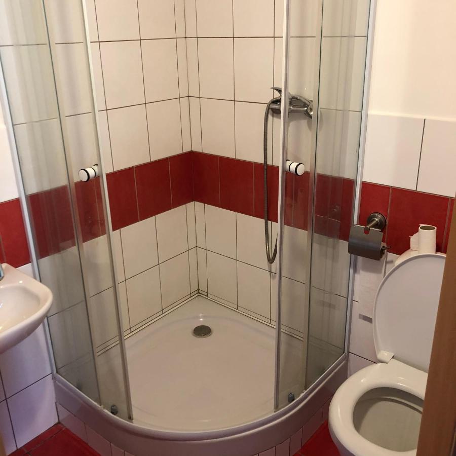 Bakin bar Hotel Trebic Bagian luar foto