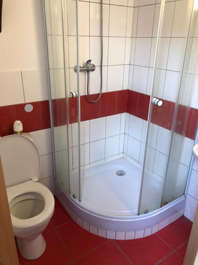 Bakin bar Hotel Trebic Bagian luar foto