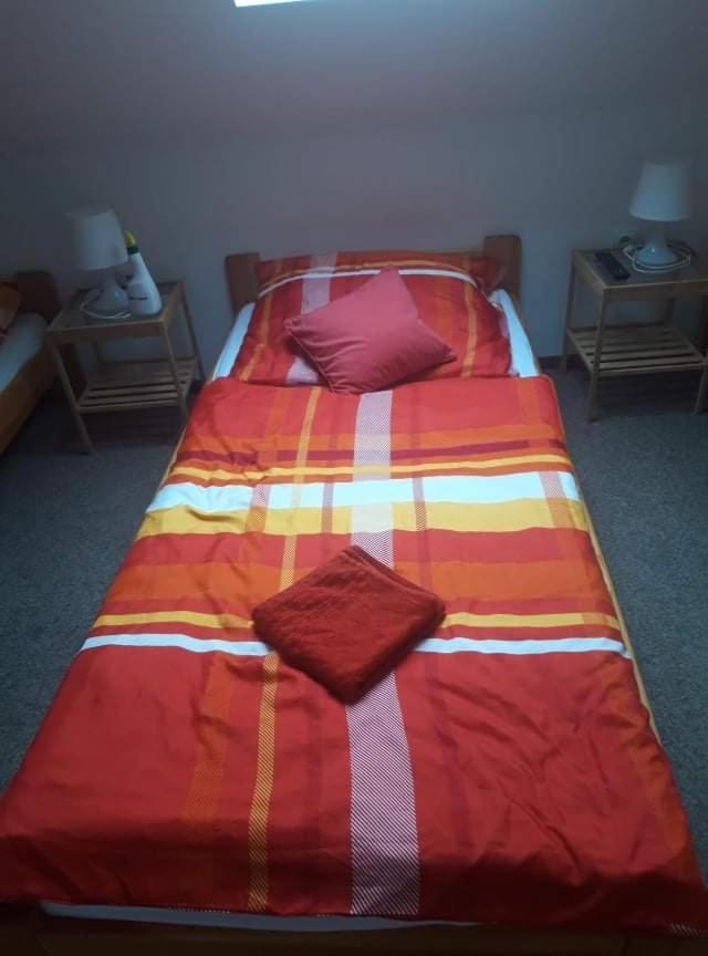 Bakin bar Hotel Trebic Bagian luar foto
