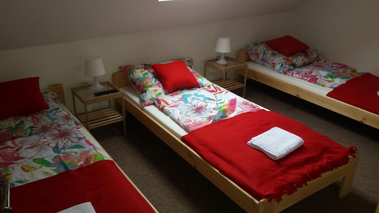 Bakin bar Hotel Trebic Bagian luar foto